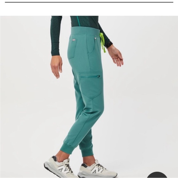 Figs High Waisted Zamora Joggers Scrub Pants - Picture 6 of 10